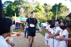 BIB: 1000
                            <button type="button" onclick="openModal(18980897)" class="btn btn-primary btn-sm float-right btn-popup" data-toggle="modal" data-target=".modal-high-quality">
                        <i class="fas fa-shopping-cart"></i> Add to Cart
                    </button>
                                            <button type="button" onclick="isThisMe(18980897, true)" class="btn btn-success btn-sm float-right btn-popup btn-isme hidden" data-toggle="tooltip" data-placement="bottom" title="นี่คือรูปของคุณใช่ไหม คลิกที่นี่เพื่อเอาเข้าอัลบั้ม">
                        <i class="fas fa-plus"></i> Add to album
                    </button>
                    <button type="button" onclick="isThisMe(18980897, false)" class="btn btn-warning btn-sm float-right btn-popup btn-isnotme hidden">
                        <i class="fas fa-ban"></i> Remove from album
                    </button>